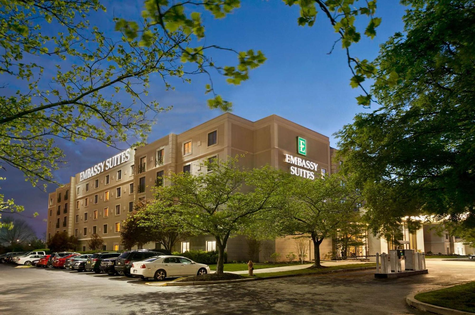 Embassy Suites By Hilton Philadelphia Airport Exterior photo